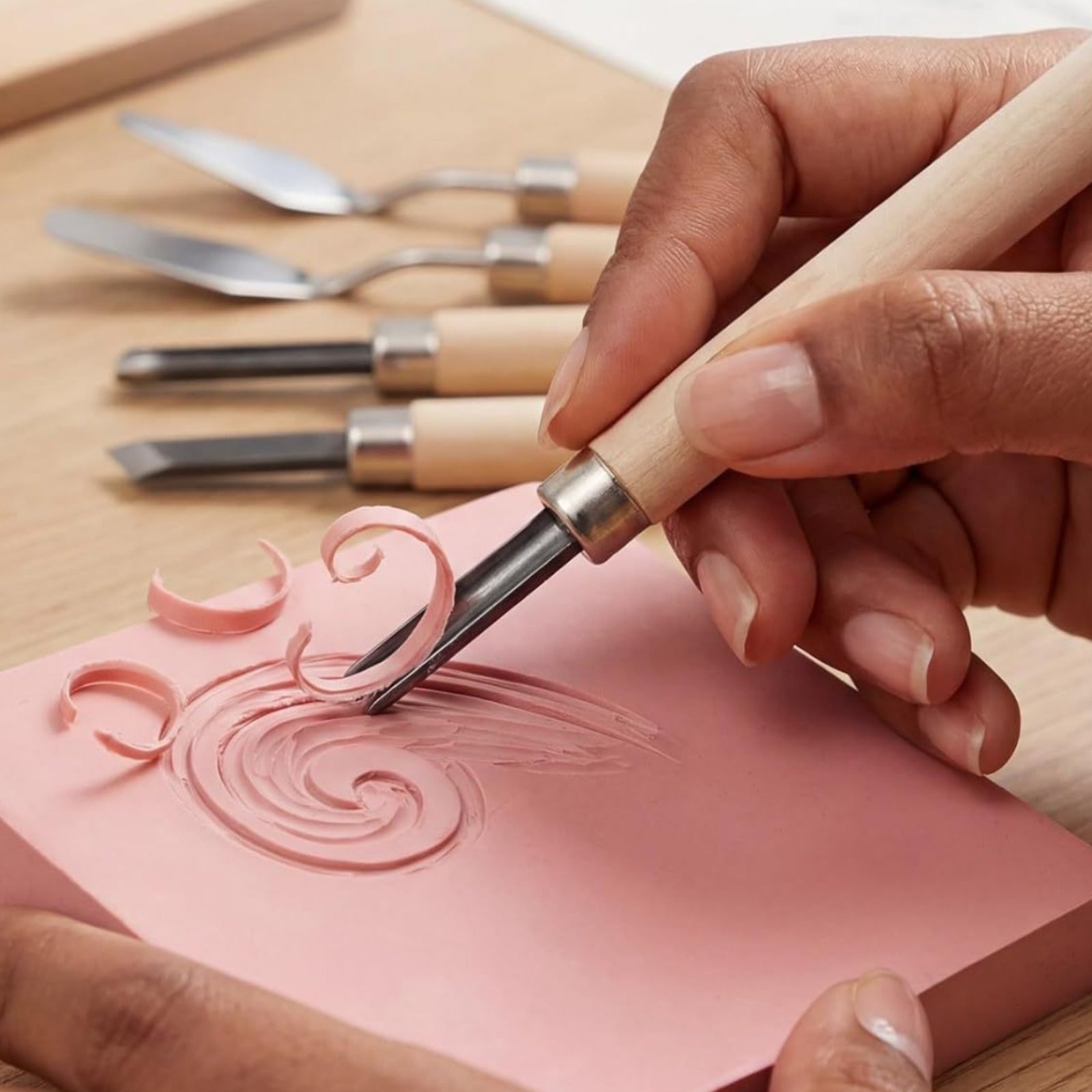 طقم أدوات نحت اللينوليوم من 9  - مراجعة Linocut Carving Tool وسعره