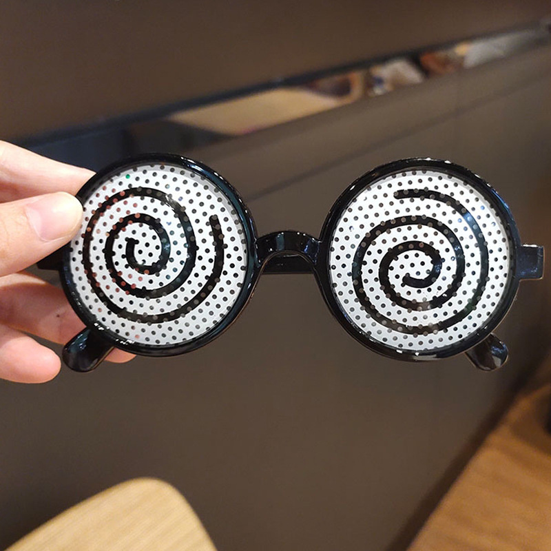 نظارات تنكرية جديدة بنمط الدوا - مراجعة Art Craft Glasses وسعره